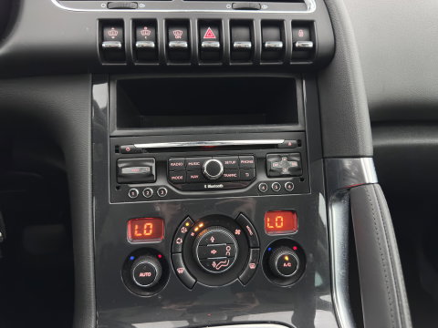 Peugeot 3008 2.0 HDiF HYbrid4 *AUT | NAVI-FULLMAP | LEATHERSEATS | SHIFTPADDLES | PRIVACY-GLASS | ECC | PDC | CRUISE | 16''ALU*