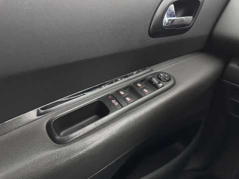 Peugeot 3008 2.0 HDiF HYbrid4 *AUT | NAVI-FULLMAP | LEATHERSEATS | SHIFTPADDLES | PRIVACY-GLASS | ECC | PDC | CRUISE | 16''ALU*