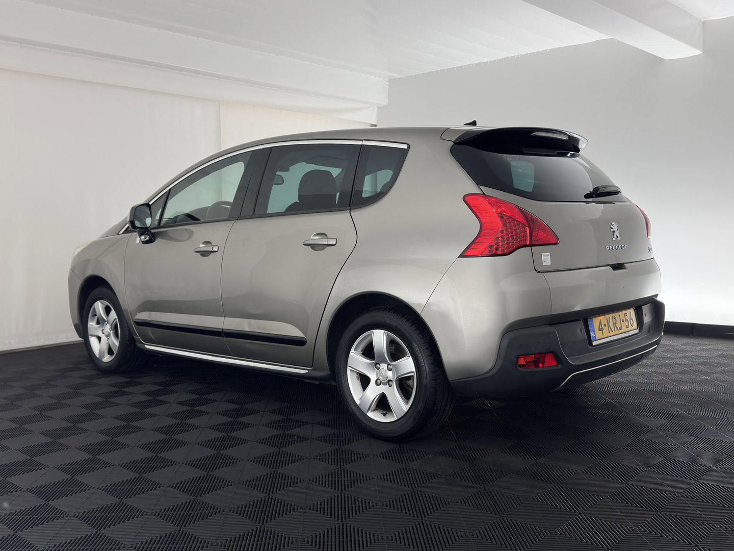 Peugeot 3008 2.0 HDiF HYbrid4 *AUT | NAVI-FULLMAP | LEATHERSEATS | SHIFTPADDLES | PRIVACY-GLASS | ECC | PDC | CRUISE | 16''ALU*