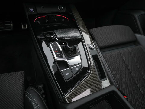 Audi A4 Limousine 35 TFSI S edition Competition *AUT | LEATHER-MICROFIBRE | FULL-LED | SPORTsEATS | KEYLESS | DIGI-COCKPIT | AMBIENT-LIGHT | NAVI-FULLMAP | PRIVACY-GLASS | SHIFT-PADDLES | ECC | PDC | CRUISE | TOWBAR | 18''ALU*