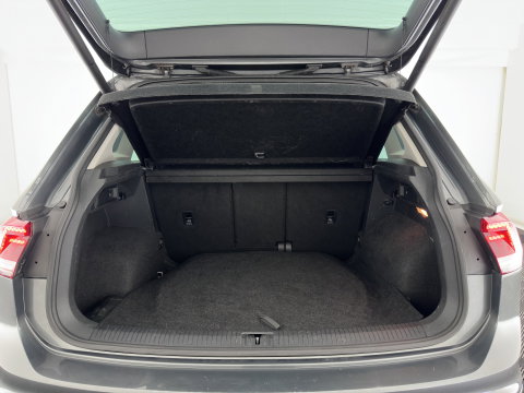 Volkswagen Tiguan 1.4 TSI ACT Highline *AUT | PANO | ADAPTIVE-CRUISE | FULL-LED | VIRTUAL-COCKPIT | KEYLESS | DAB+ | NAVI-FULLMAP | COMFORT-SEATS | ECC | PDC | 18INCH | TOWBAR*