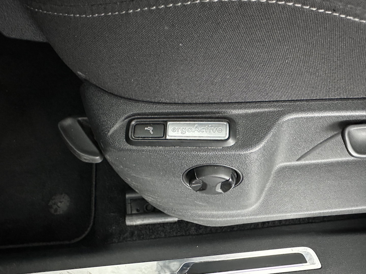 Volkswagen Tiguan 1.4 TSI ACT Highline *AUT | PANO | ADAPTIVE-CRUISE | FULL-LED | VIRTUAL-COCKPIT | KEYLESS | DAB+ | NAVI-FULLMAP | COMFORT-SEATS | ECC | PDC | 18INCH | TOWBAR*