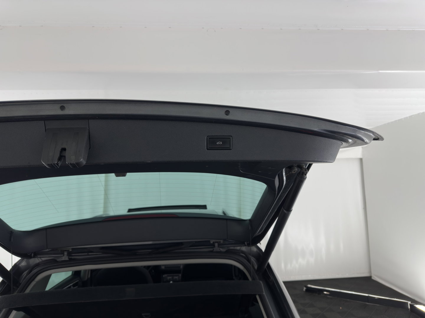 Volkswagen Tiguan 1.4 TSI ACT Highline *AUT | PANO | ADAPTIVE-CRUISE | FULL-LED | VIRTUAL-COCKPIT | KEYLESS | DAB+ | NAVI-FULLMAP | COMFORT-SEATS | ECC | PDC | 18INCH | TOWBAR*