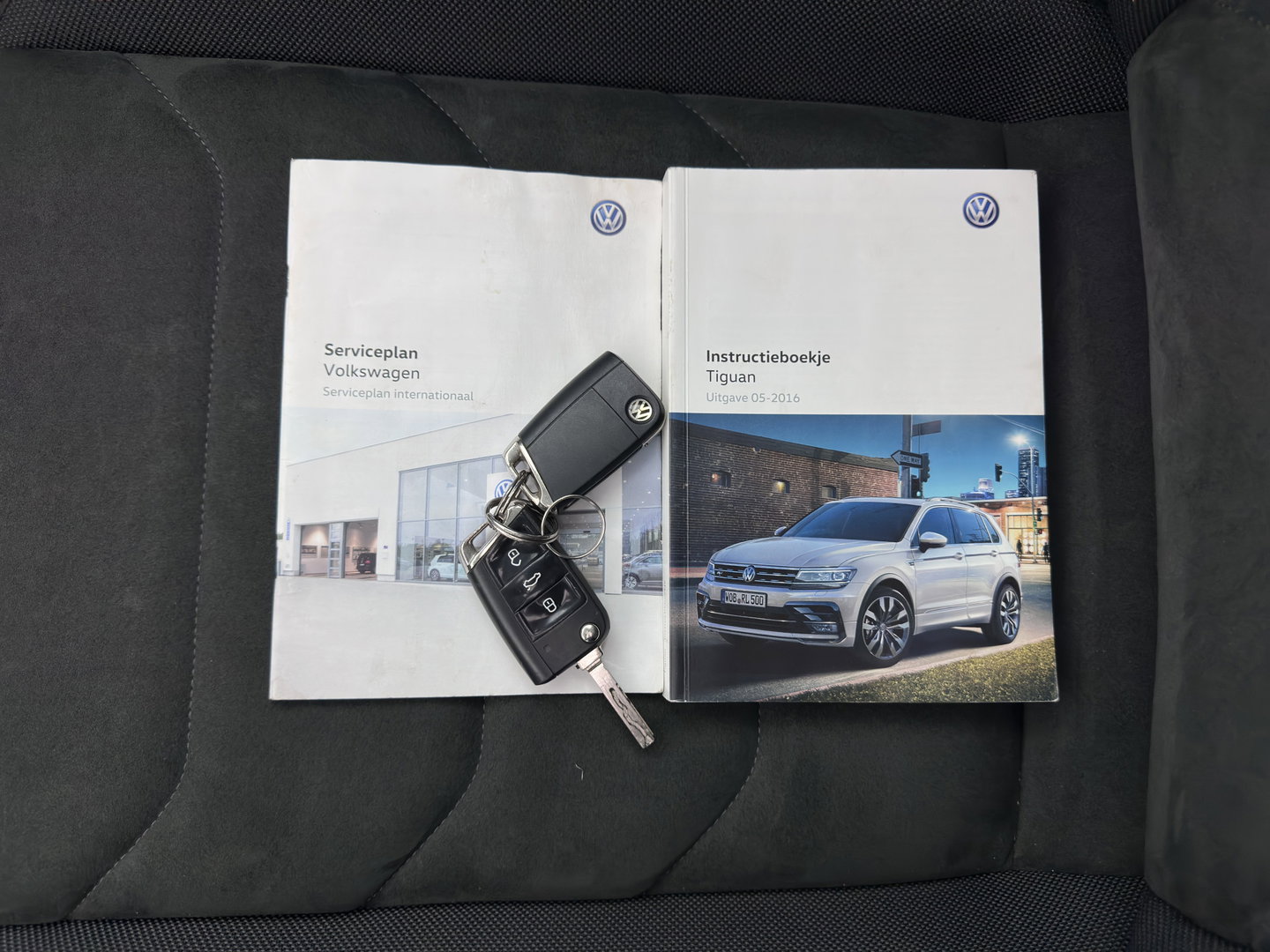 Volkswagen Tiguan 1.4 TSI ACT Highline *AUT | PANO | ADAPTIVE-CRUISE | FULL-LED | VIRTUAL-COCKPIT | KEYLESS | DAB+ | NAVI-FULLMAP | COMFORT-SEATS | ECC | PDC | 18INCH | TOWBAR*