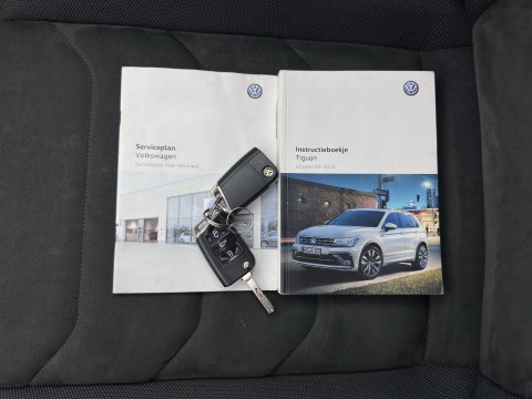 Volkswagen Tiguan 1.4 TSI ACT Highline *AUT | PANO | ADAPTIVE-CRUISE | FULL-LED | VIRTUAL-COCKPIT | KEYLESS | DAB+ | NAVI-FULLMAP | COMFORT-SEATS | ECC | PDC | 18INCH | TOWBAR*