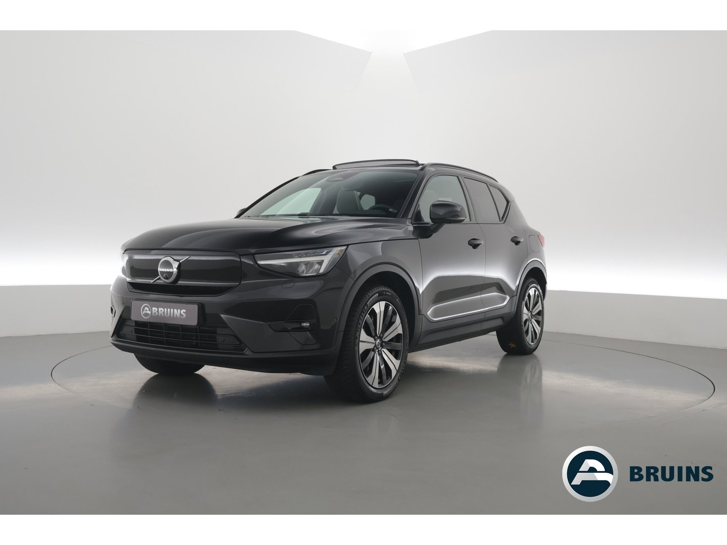 Volvo XC40 Recharge Ultimate 70 kWh | 97% SOH  Pano-dak | Warmte pomp | H&K Audio | Elek. stoelen | Stoel + stuurverw. |