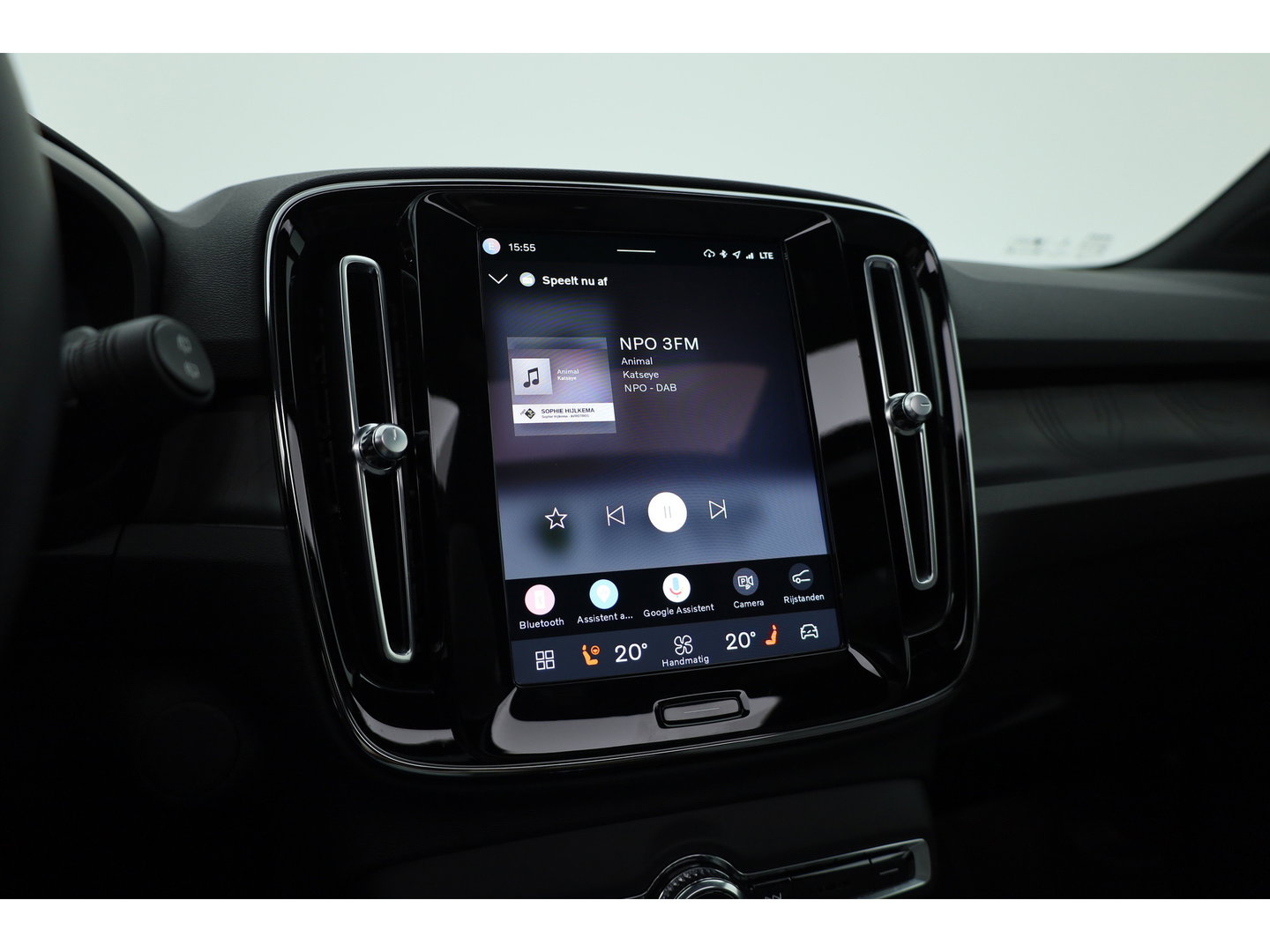 Volvo XC40 Recharge Ultimate 70 kWh | 97% SOH  Pano-dak | Warmte pomp | H&K Audio | Elek. stoelen | Stoel + stuurverw. |