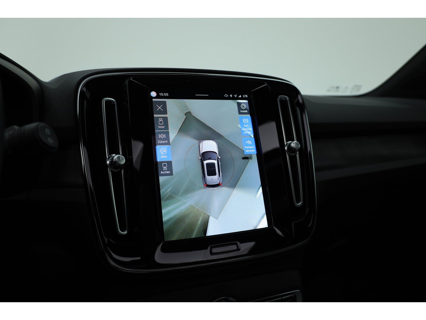 Volvo XC40 Recharge Ultimate 70 kWh | 97% SOH  Pano-dak | Warmte pomp | H&K Audio | Elek. stoelen | Stoel + stuurverw. |