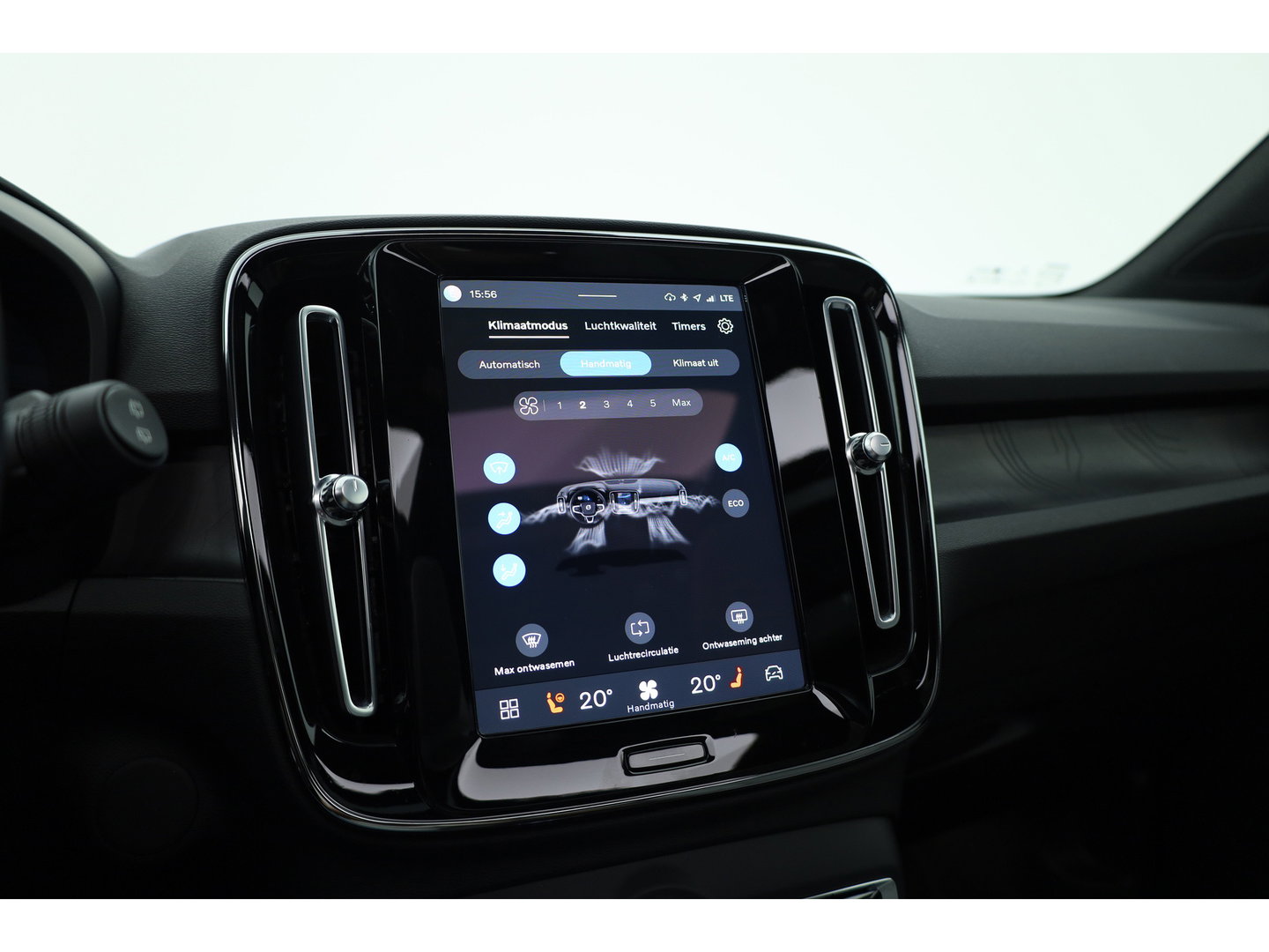 Volvo XC40 Recharge Ultimate 70 kWh | 97% SOH  Pano-dak | Warmte pomp | H&K Audio | Elek. stoelen | Stoel + stuurverw. |