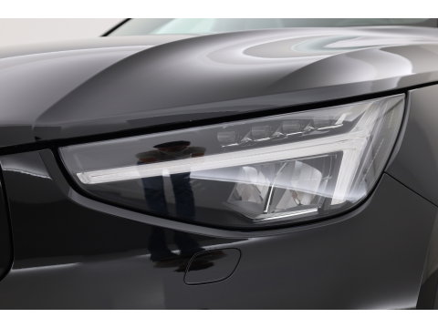 Volvo XC40 Recharge Ultimate 70 kWh | 97% SOH  Pano-dak | Warmte pomp | H&K Audio | Elek. stoelen | Stoel + stuurverw. |
