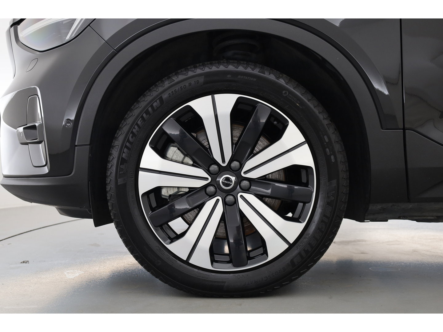 Volvo XC40 Recharge Ultimate 70 kWh | 97% SOH  Pano-dak | Warmte pomp | H&K Audio | Elek. stoelen | Stoel + stuurverw. |