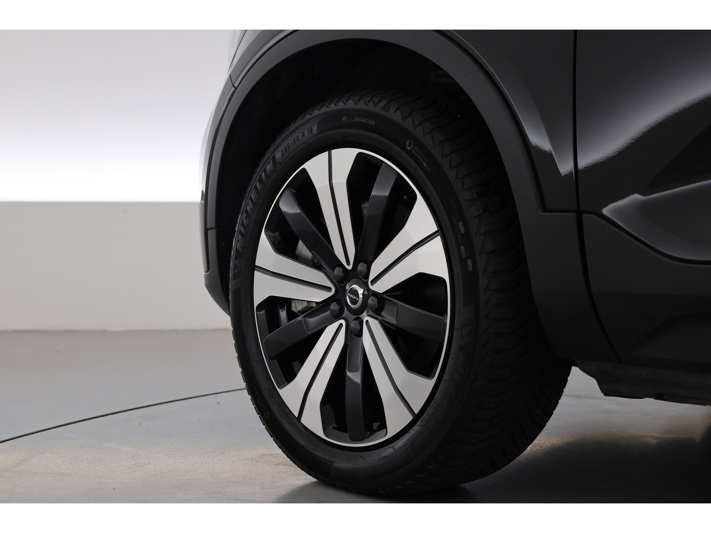 Volvo XC40 Recharge Ultimate 70 kWh | 97% SOH  Pano-dak | Warmte pomp | H&K Audio | Elek. stoelen | Stoel + stuurverw. |
