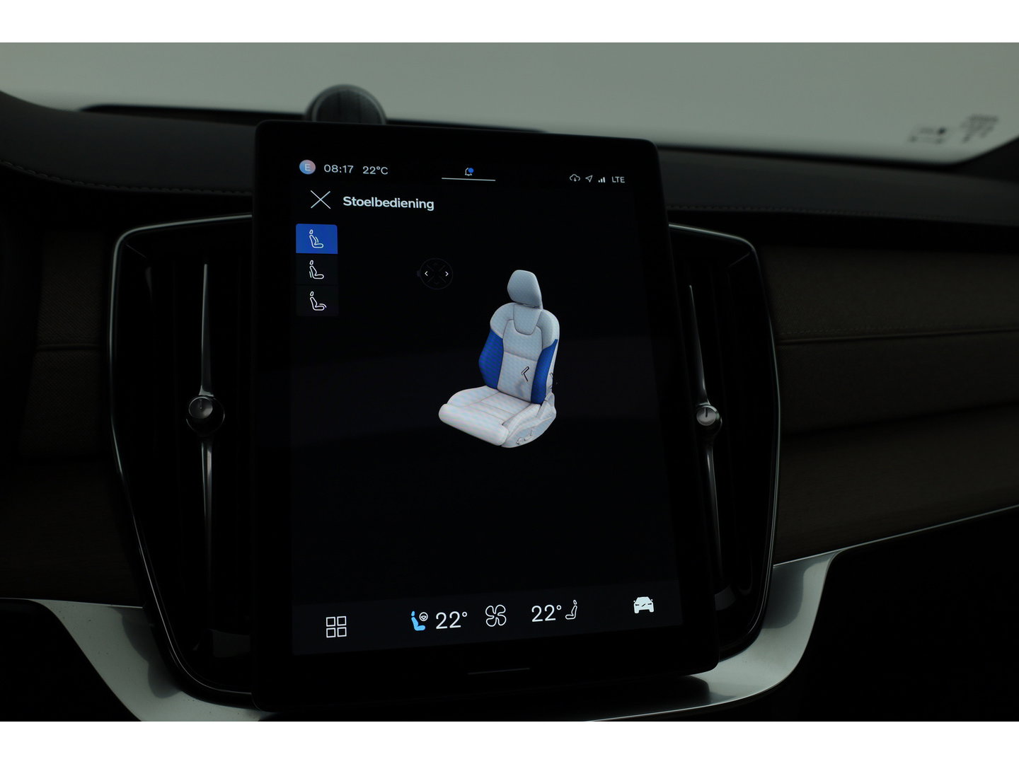 Volvo XC90 2.0 T8 Plus Dark | Luchtvering |  Pano-dak | B&W Audio | Trekhaak | 360 camera |