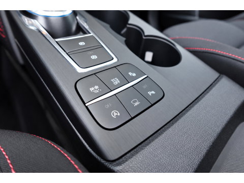Ford FOCUS Wagon 1.5 EcoBoost ST Line Business PANO B&O HUD