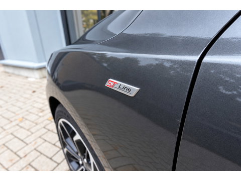 Ford FOCUS Wagon 1.5 EcoBoost ST Line Business PANO B&O HUD