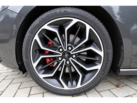 Ford FOCUS Wagon 1.5 EcoBoost ST Line Business PANO B&O HUD