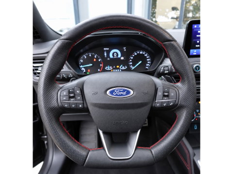 Ford FOCUS Wagon 1.5 EcoBoost ST Line Business PANO B&O HUD