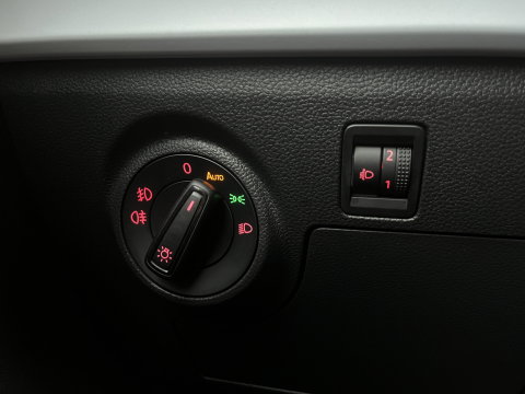 SEAT Arona 1.0 TSI Style Business Intense | Draadloze Apple Carplay | Automatische Verlichting | Front Assist | Stoelverwarming |