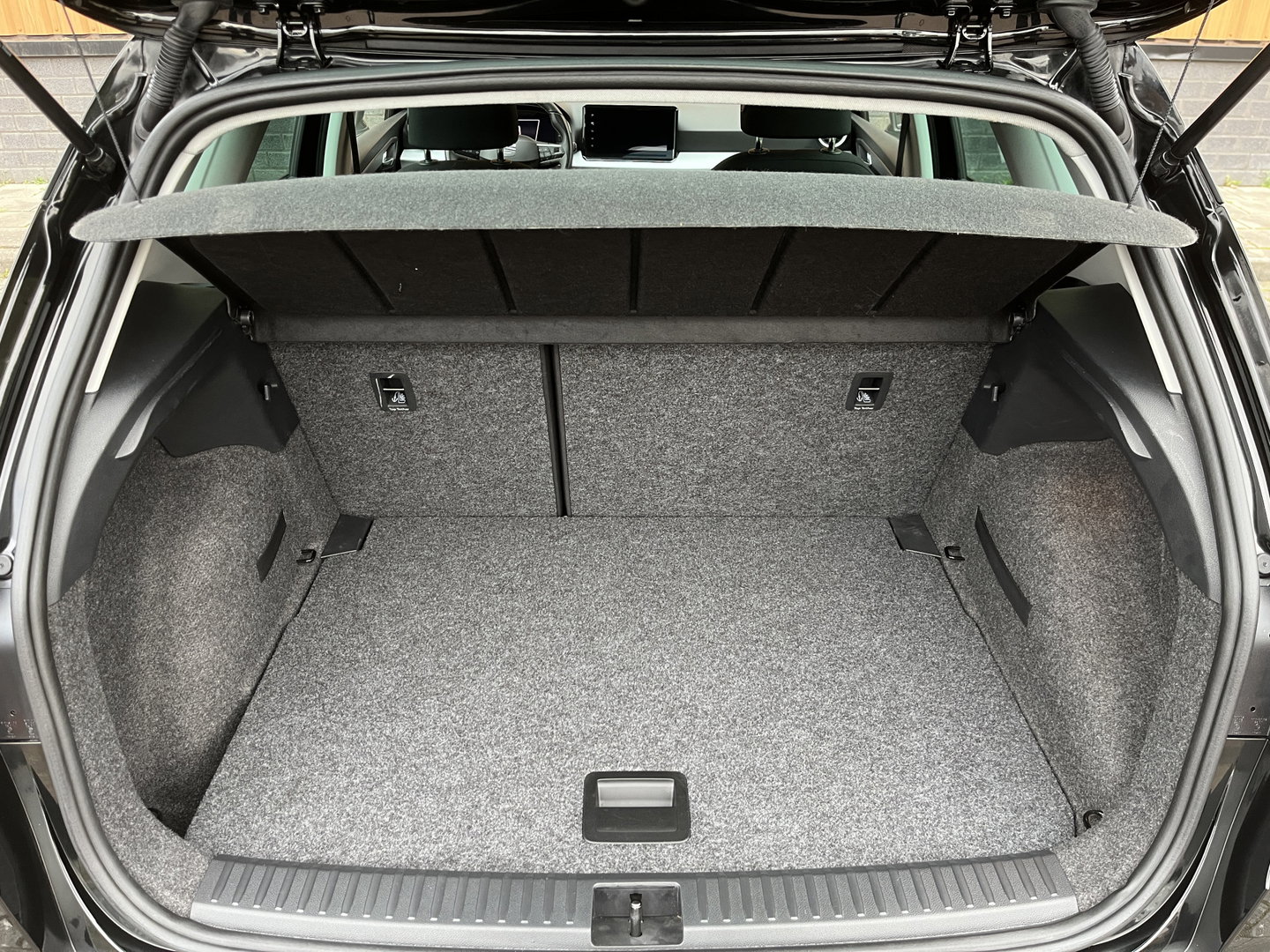 SEAT Arona 1.0 TSI Style Business Intense | Draadloze Apple Carplay | Automatische Verlichting | Front Assist | Stoelverwarming |
