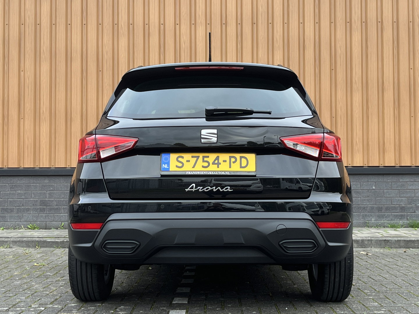 SEAT Arona 1.0 TSI Style Business Intense | Draadloze Apple Carplay | Automatische Verlichting | Front Assist | Stoelverwarming |