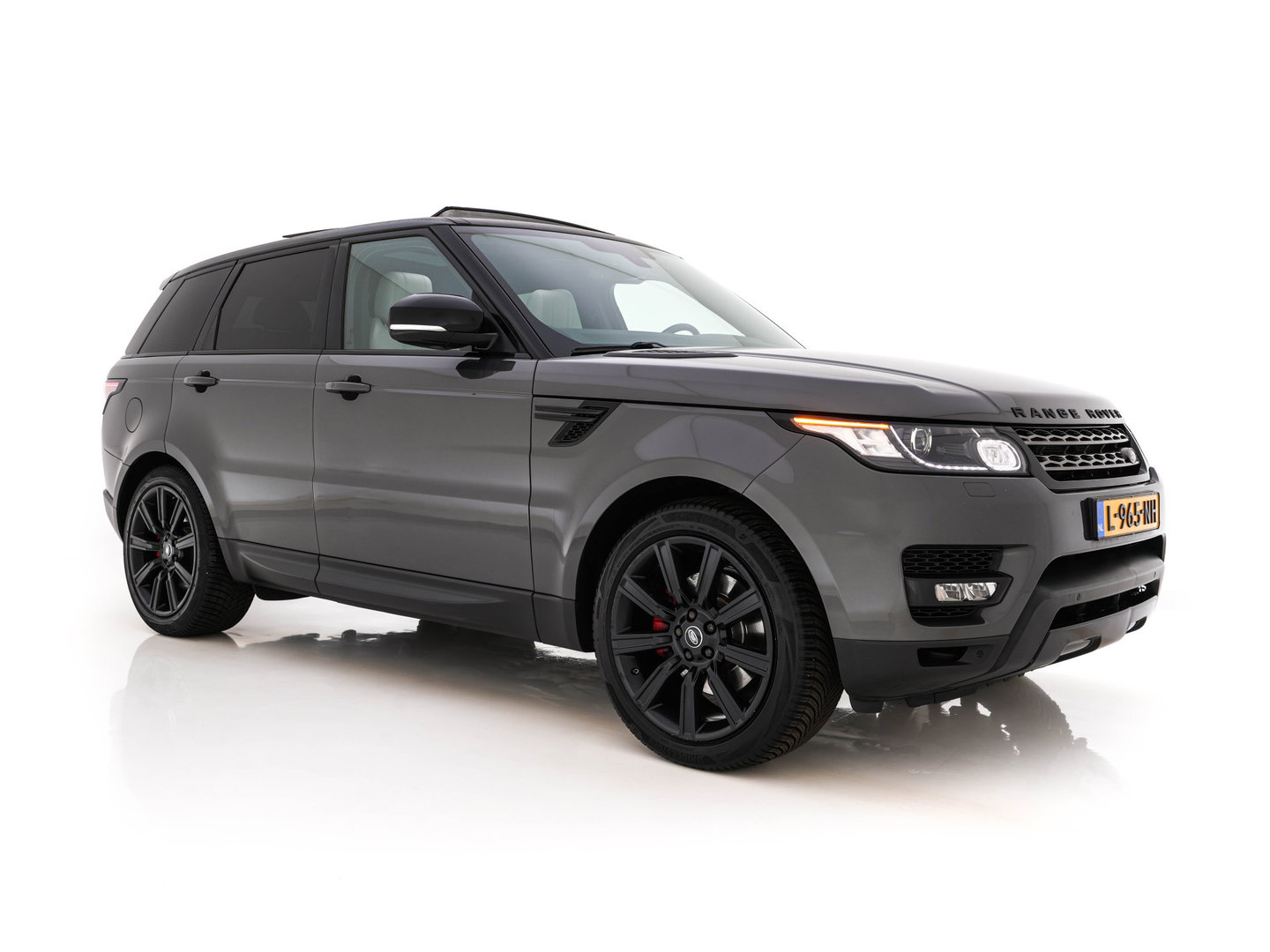 Land Rover Range Rover Sport 3.0 TDV6 HSE Dynamic *AUT | LEATHER | XENON | HEATED-COMFORTSEATS | NAVI-FULLMAP | KEYLESS | CAMERA | PRIVACY-GLASS | ECC | PDC | CRUISE | 21''ALU*