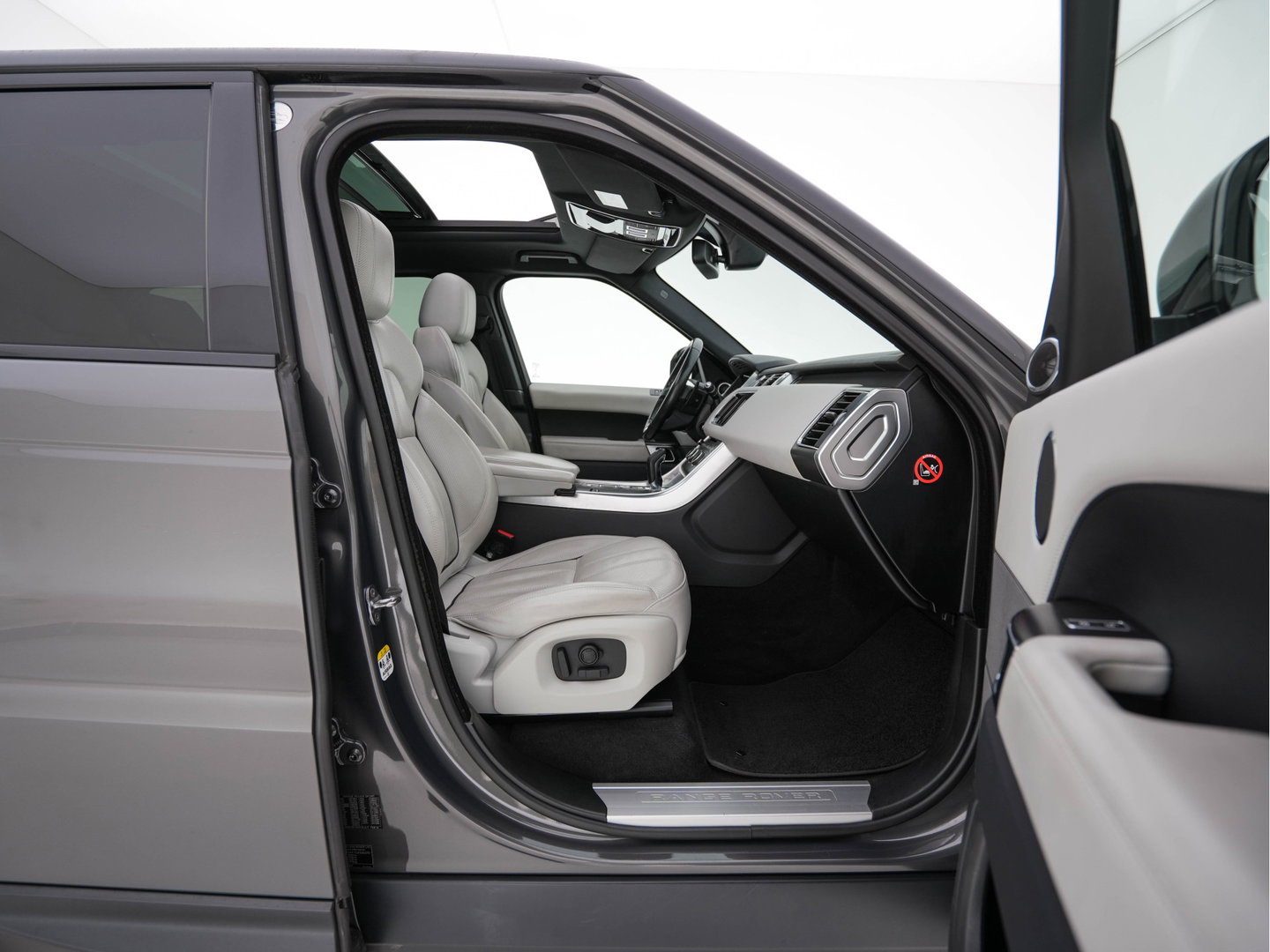 Land Rover Range Rover Sport 3.0 TDV6 HSE Dynamic *AUT | LEATHER | XENON | HEATED-COMFORTSEATS | NAVI-FULLMAP | KEYLESS | CAMERA | PRIVACY-GLASS | ECC | PDC | CRUISE | 21''ALU*