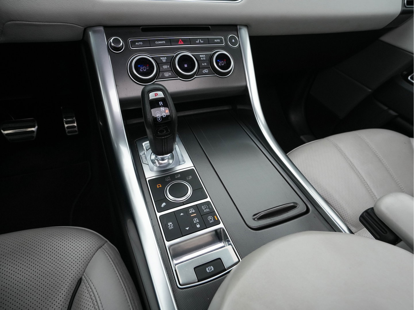 Land Rover Range Rover Sport 3.0 TDV6 HSE Dynamic *AUT | LEATHER | XENON | HEATED-COMFORTSEATS | NAVI-FULLMAP | KEYLESS | CAMERA | PRIVACY-GLASS | ECC | PDC | CRUISE | 21''ALU*