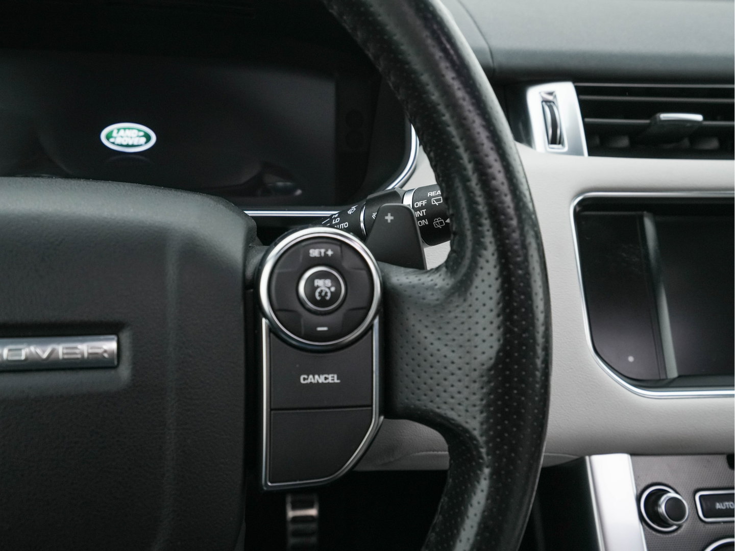 Land Rover Range Rover Sport 3.0 TDV6 HSE Dynamic *AUT | LEATHER | XENON | HEATED-COMFORTSEATS | NAVI-FULLMAP | KEYLESS | CAMERA | PRIVACY-GLASS | ECC | PDC | CRUISE | 21''ALU*