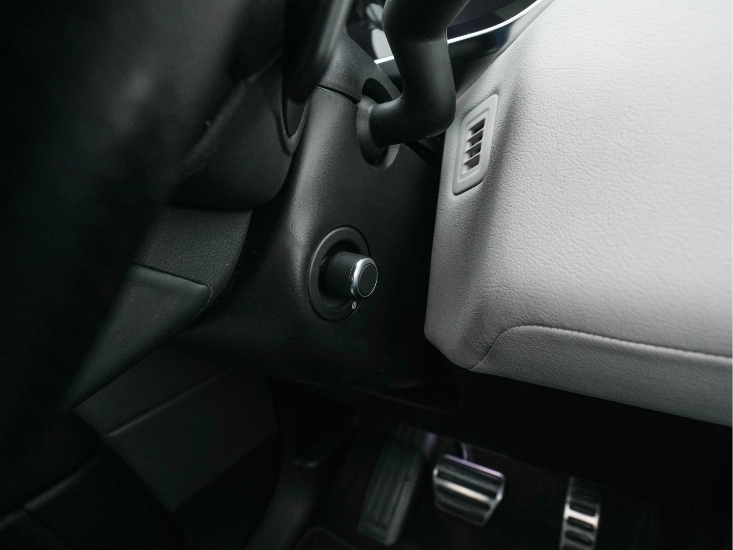 Land Rover Range Rover Sport 3.0 TDV6 HSE Dynamic *AUT | LEATHER | XENON | HEATED-COMFORTSEATS | NAVI-FULLMAP | KEYLESS | CAMERA | PRIVACY-GLASS | ECC | PDC | CRUISE | 21''ALU*