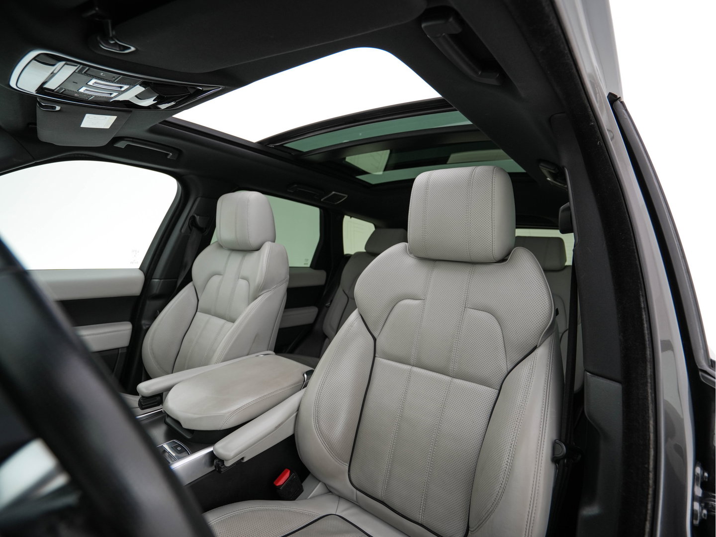 Land Rover Range Rover Sport 3.0 TDV6 HSE Dynamic *AUT | LEATHER | XENON | HEATED-COMFORTSEATS | NAVI-FULLMAP | KEYLESS | CAMERA | PRIVACY-GLASS | ECC | PDC | CRUISE | 21''ALU*