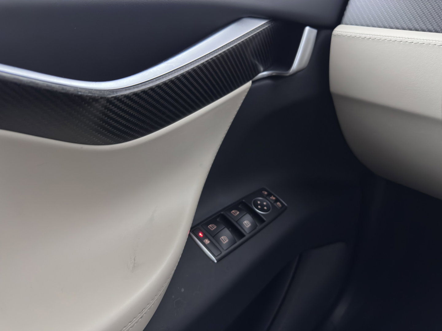 Tesla Model X 100D 7PERS. (INCL. BTW) *AUT | PANO | LEATHER | NAVI-FULLMAP | FULL-LED | AIRSUSPENSION | DIGI-COCKPIT | FASTLOADER | KEYLESS | DAB+ | HEATED-SPORTSEATS | PRIVACY-GLASS | AUTOPILOT |  20"ALU*