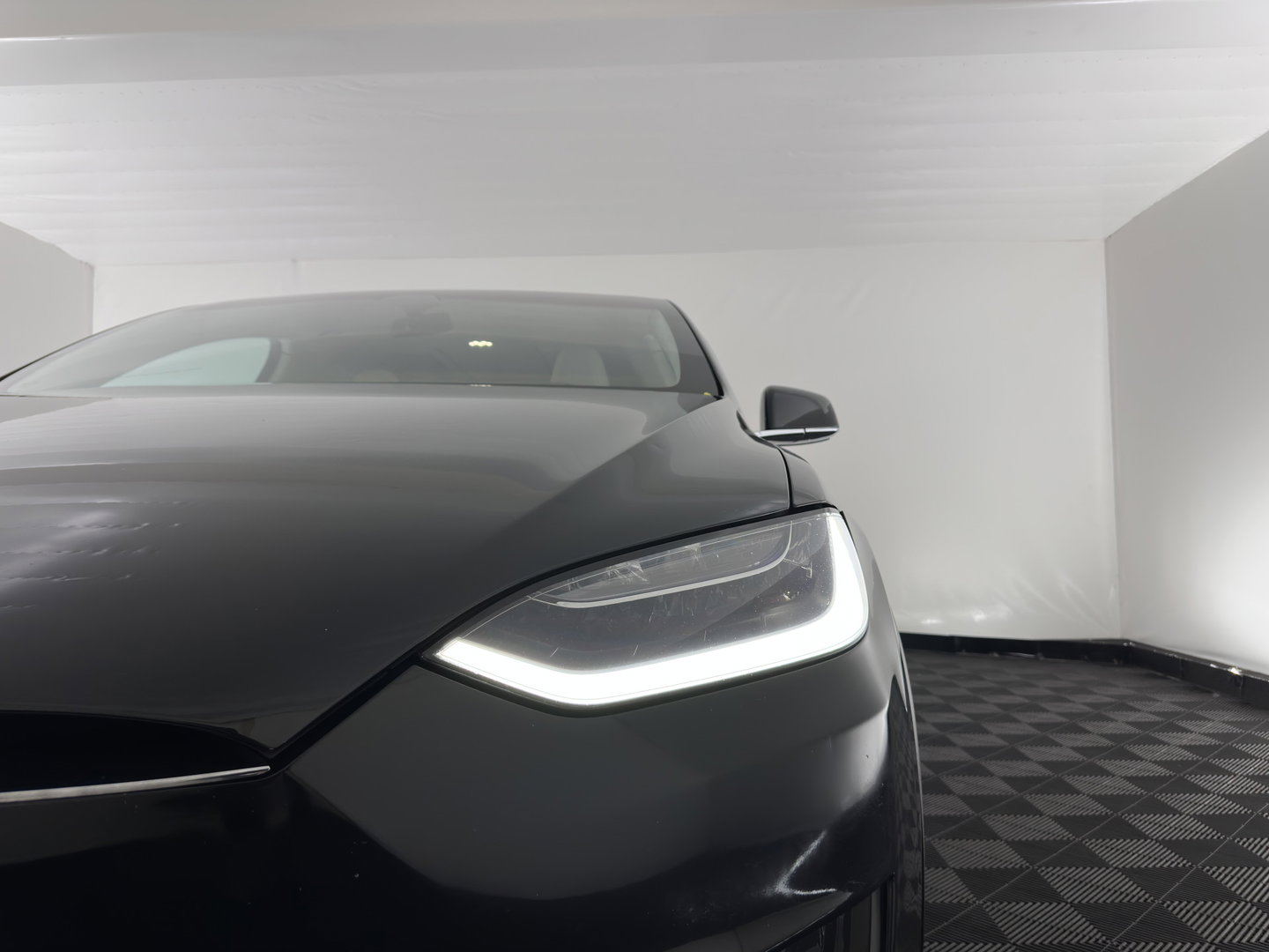 Tesla Model X 100D 7PERS. (INCL. BTW) *AUT | PANO | LEATHER | NAVI-FULLMAP | FULL-LED | AIRSUSPENSION | DIGI-COCKPIT | FASTLOADER | KEYLESS | DAB+ | HEATED-SPORTSEATS | PRIVACY-GLASS | AUTOPILOT |  20"ALU*