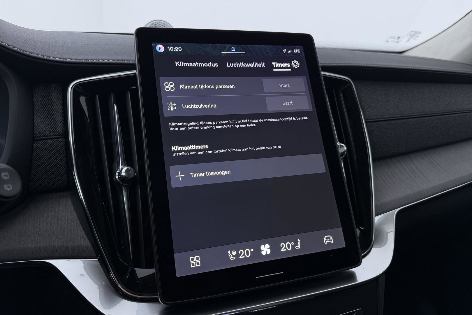 Volvo XC90 T8 Ultra Bright | Luchtvering | Bowers&Wilkins | 22 Inch | Panoramadak | Trekhaak | 360° Camera | Head-Up