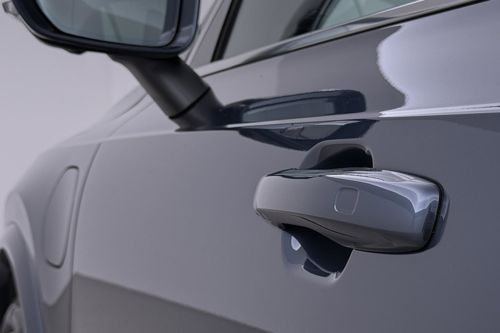 Volvo XC90 T8 Ultra Bright | Luchtvering | Bowers&Wilkins | 22 Inch | Panoramadak | Trekhaak | 360° Camera | Head-Up