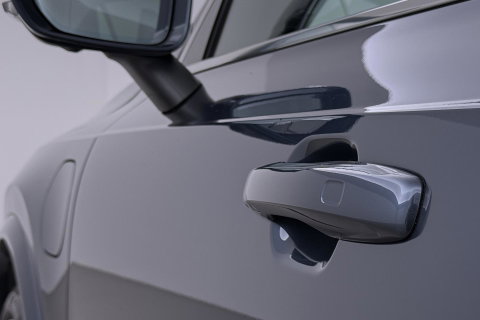 Volvo XC90 T8 Ultra Bright | Luchtvering | Bowers&Wilkins | 22 Inch | Panoramadak | Trekhaak | 360° Camera | Head-Up