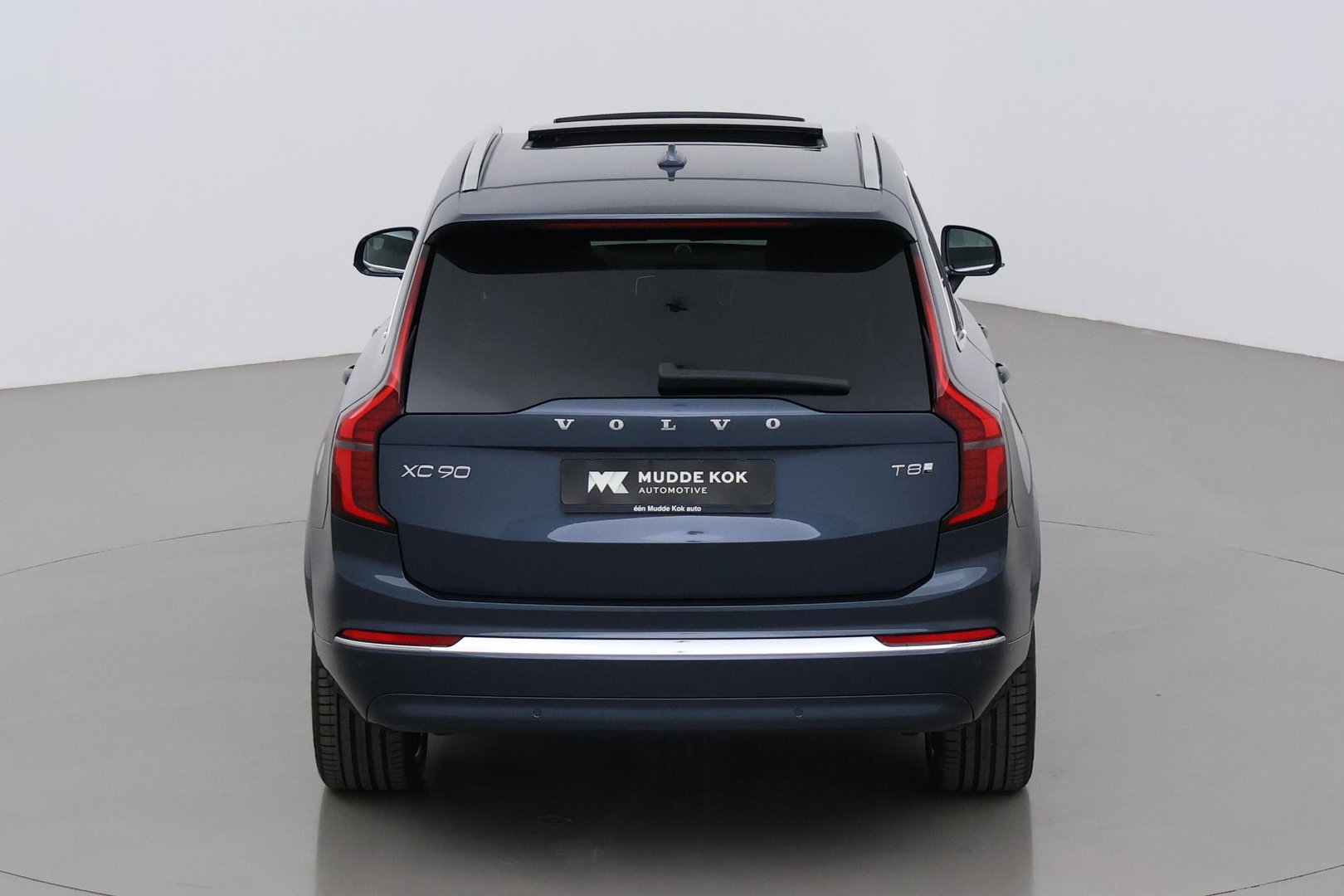 Volvo XC90 T8 Ultra Bright | Luchtvering | Bowers&Wilkins | 22 Inch | Panoramadak | Trekhaak | 360° Camera | Head-Up