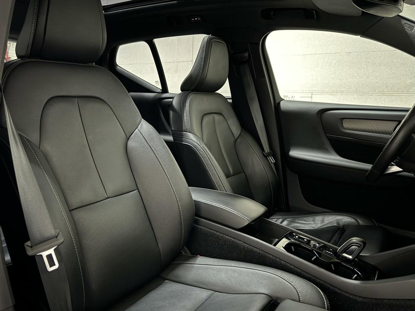 Volvo XC40 1.5 T5 Recharge R-Design Pano H/K Camera Cruise