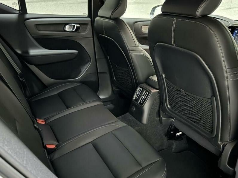Volvo XC40 1.5 T5 Recharge R-Design Pano H/K Camera Cruise