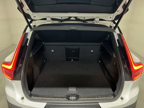 Volvo XC40 1.5 T5 Recharge R-Design Pano H/K Camera Cruise