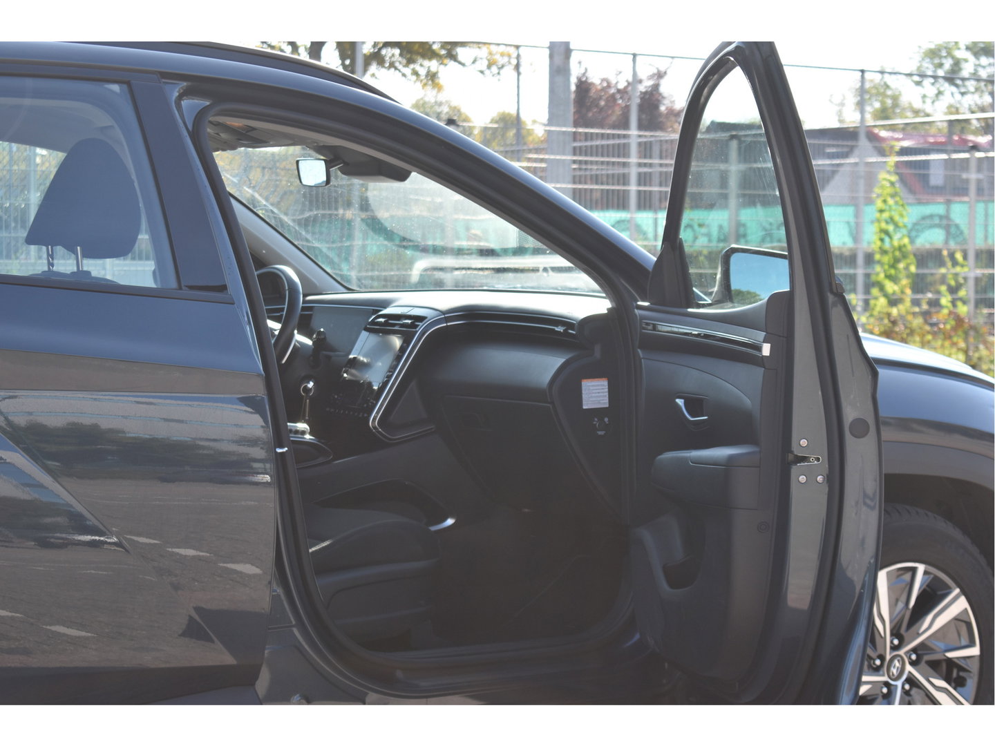 Hyundai Tucson 1.6 T-GDI HEV i-Motion 230 pk | NL-Auto | 1ste eigenaar | Afn.trekhaak | Carplay/Android | Camera | LM-Velgen Allseasons | NAP