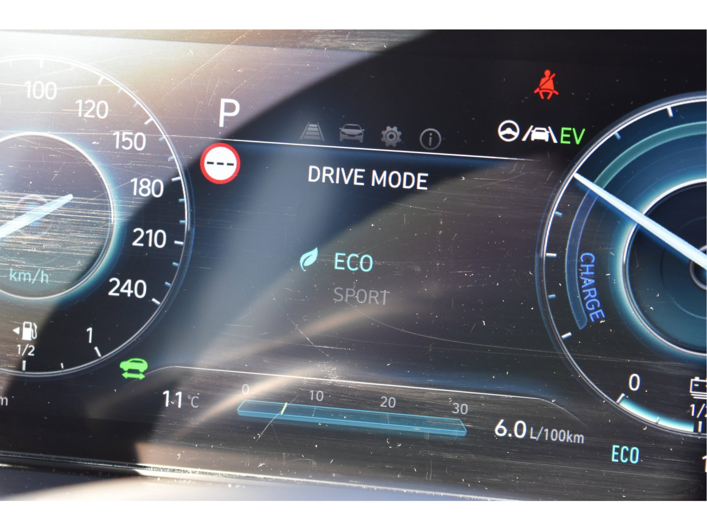Hyundai Tucson 1.6 T-GDI HEV i-Motion 230 pk | NL-Auto | 1ste eigenaar | Afn.trekhaak | Carplay/Android | Camera | LM-Velgen Allseasons | NAP