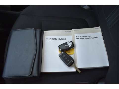Hyundai Tucson 1.6 T-GDI HEV i-Motion 230 pk | NL-Auto | 1ste eigenaar | Afn.trekhaak | Carplay/Android | Camera | LM-Velgen Allseasons | NAP