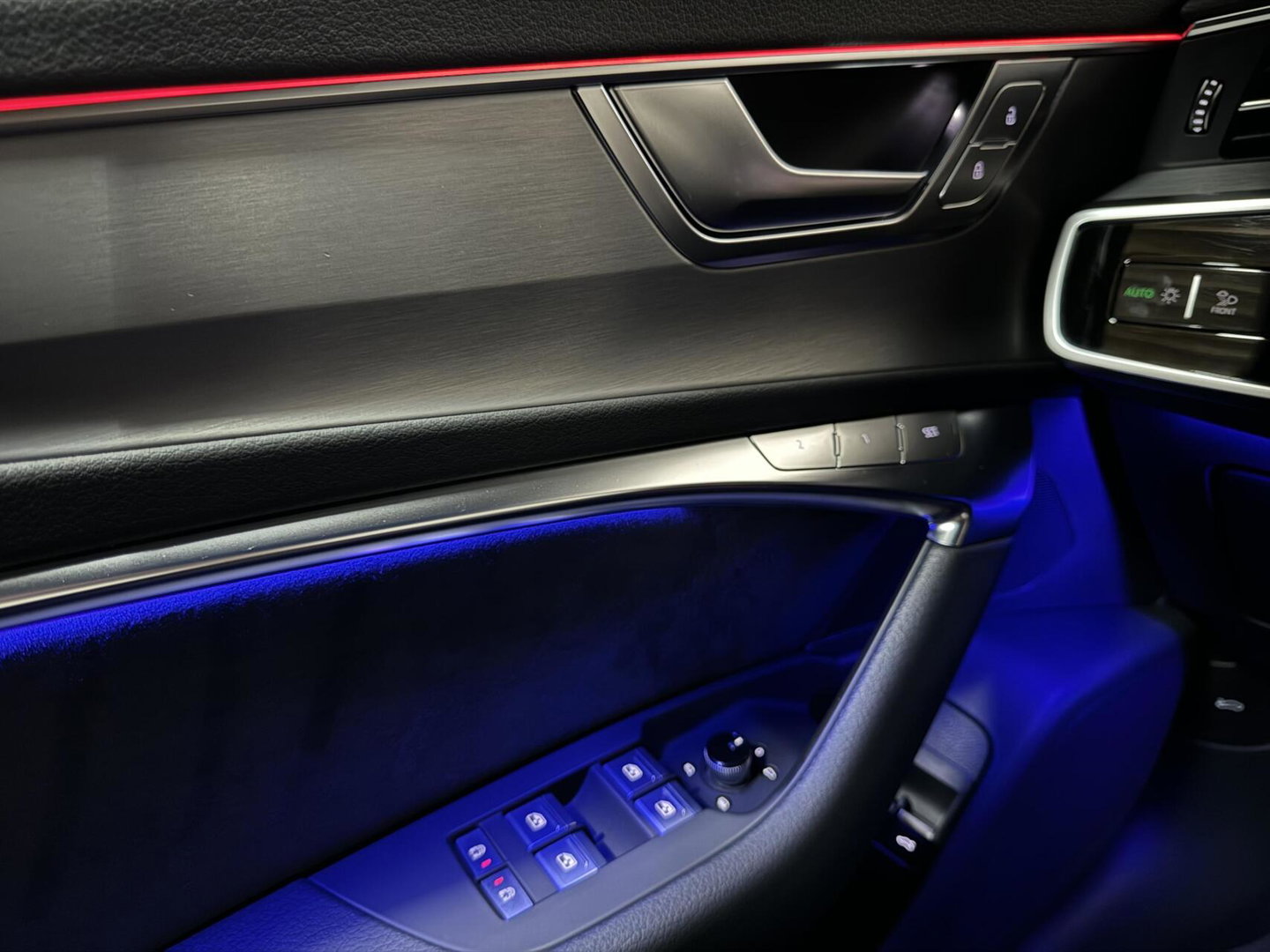 Audi A6 Avant 55 TFSI e Quattro Competition S-Line Black Edition