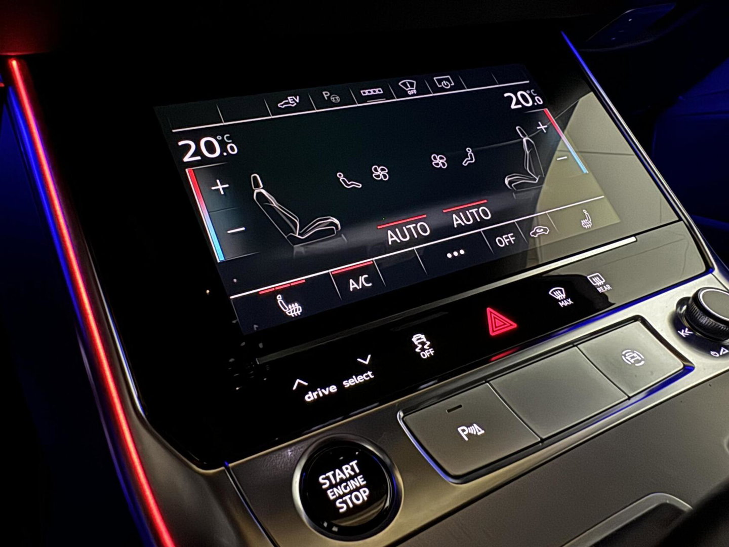 Audi A6 Avant 55 TFSI e Quattro Competition S-Line Black Edition