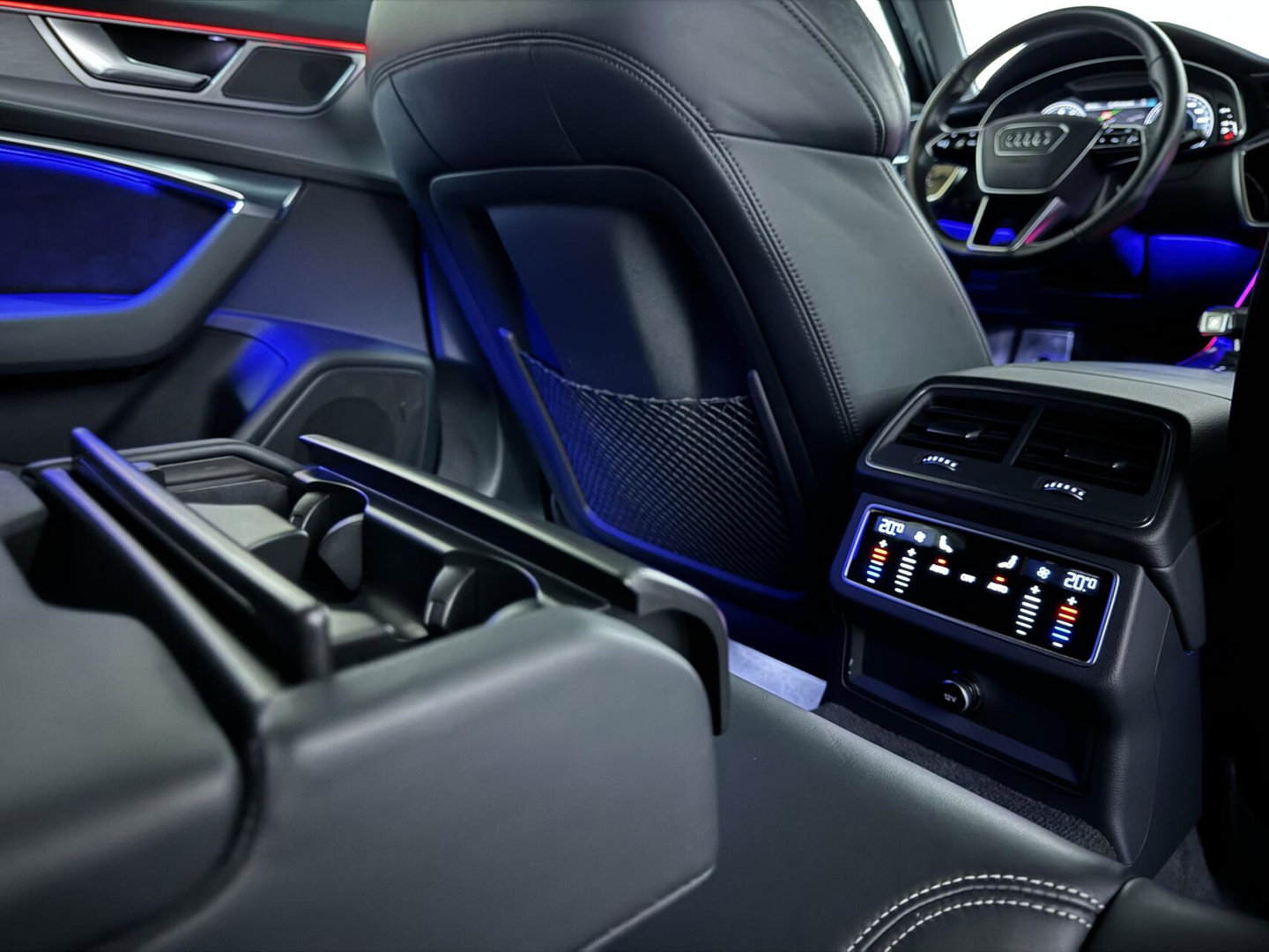 Audi A6 Avant 55 TFSI e Quattro Competition S-Line Black Edition