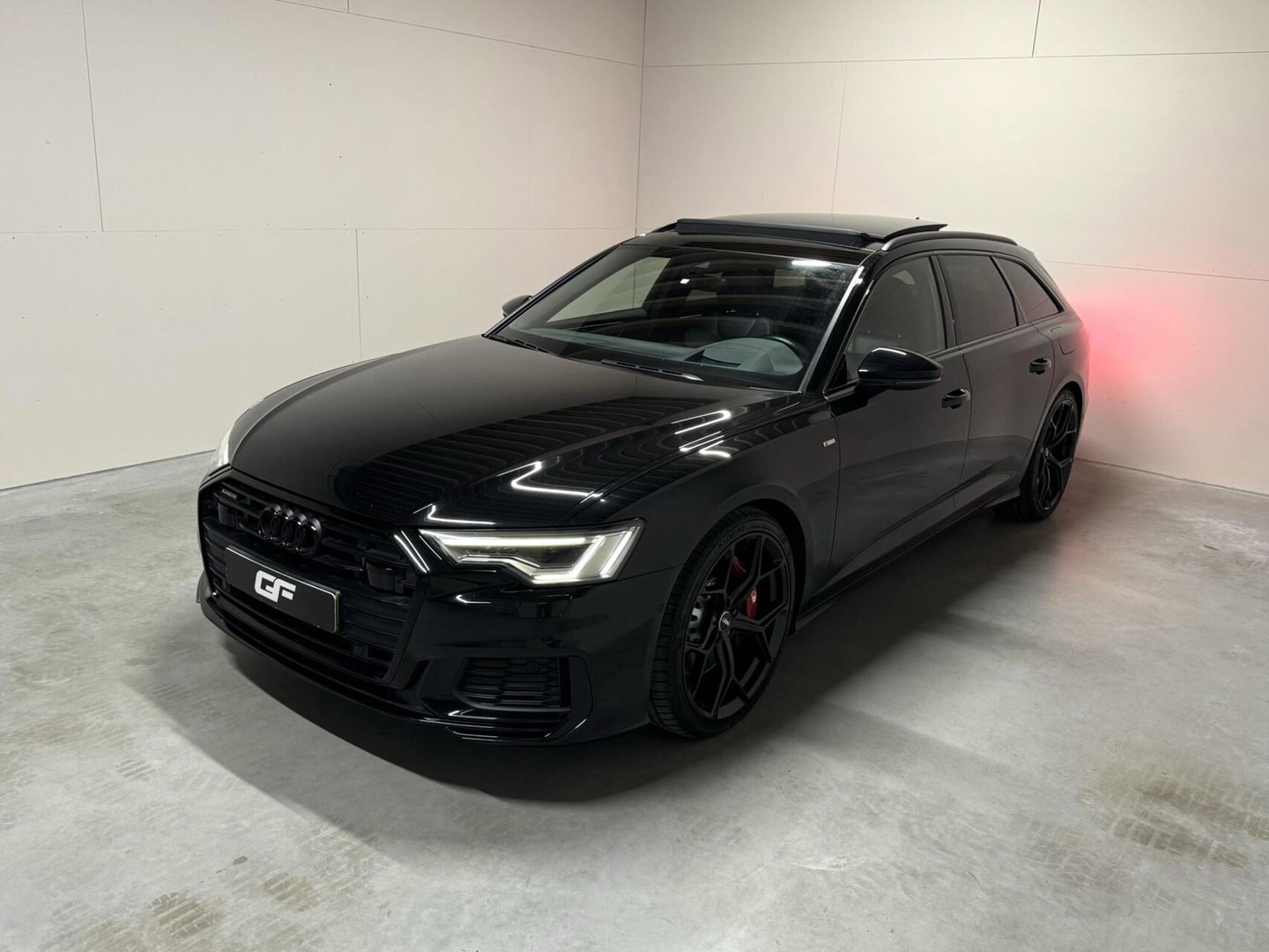Audi A6 Avant 55 TFSI e Quattro Competition S-Line Black Edition