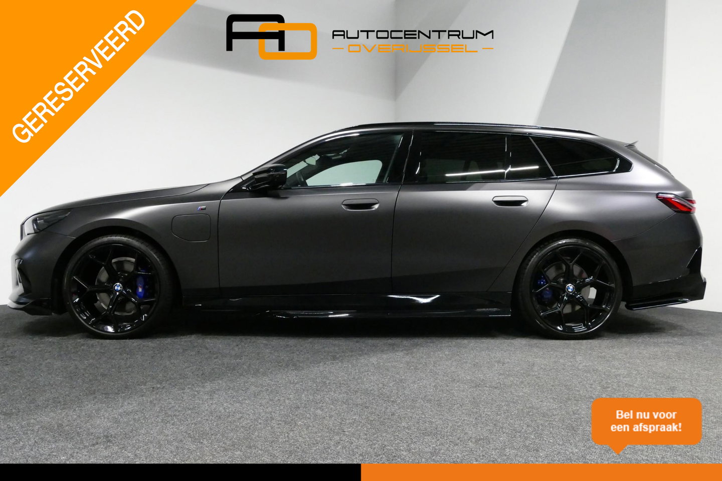BMW 5 Serie Touring 530e xDrive M Sport Pro Edition / UNIEK!!! / M5 Look / M Sport Bodykit / Panoramadak / Stoelkoeling & -verwarming / Carbon interieur / Iconic Glow / Harman Kardon / Elektr. verstelbare voorstoelen + memory / HUD / Apple Carplay - Android Auto / Ro