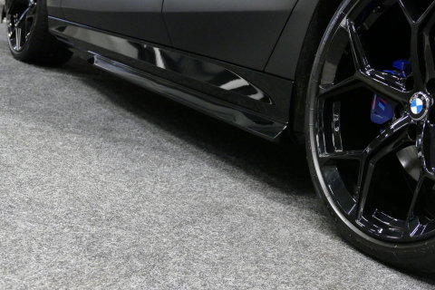BMW 5 Serie Touring 530e xDrive M Sport Pro Edition / UNIEK!!! / M5 Look / M Sport Bodykit / Panoramadak / Stoelkoeling & -verwarming / Carbon interieur / Iconic Glow / Harman Kardon / Elektr. verstelbare voorstoelen + memory / HUD / Apple Carplay - Android Auto / Ro