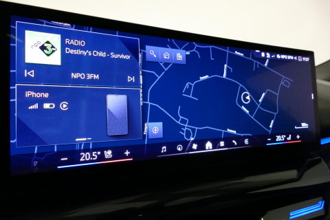 BMW 5 Serie Touring 530e xDrive M Sport Pro Edition / UNIEK!!! / M5 Look / M Sport Bodykit / Panoramadak / Stoelkoeling & -verwarming / Carbon interieur / Iconic Glow / Harman Kardon / Elektr. verstelbare voorstoelen + memory / HUD / Apple Carplay - Android Auto / Ro