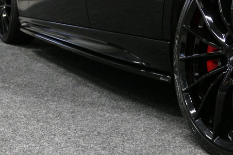 Mercedes-Benz C-Klasse 300 e AMG Line / C63S AMG Diffuser / Brabus Grille / Maxton Design Bodykit V.2 / Elektr. verstelbare voorstoelen + memory / Digital Light (Laser) / Rondomzichtcamera / Apple Carplay - Android Auto / Ambienteverlichting / 20'' LMV / Stoelverwarming / Dodeh